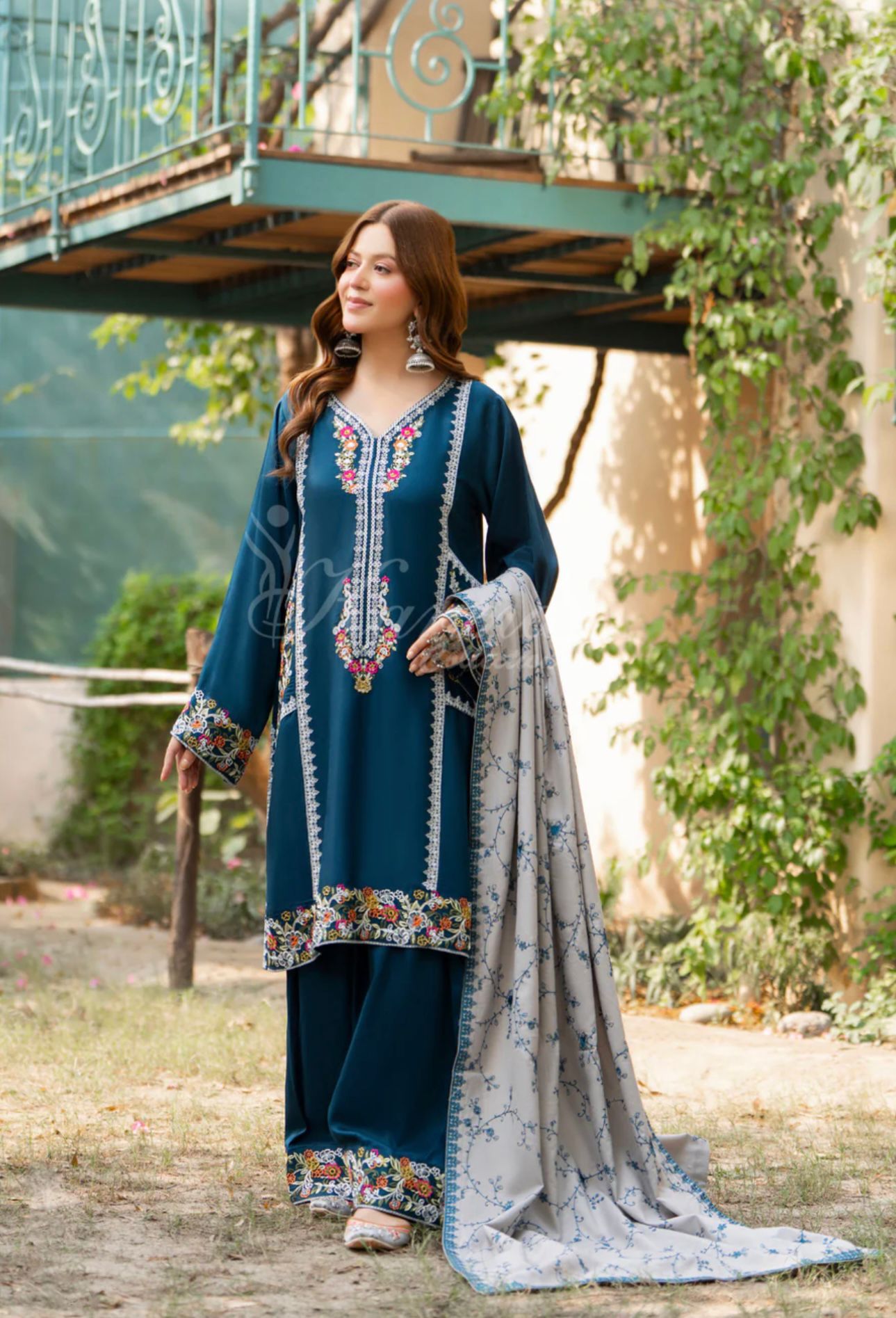 KARMA'S NIGAR TURQUOISE